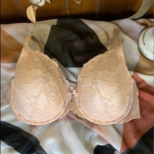 Victoria's Secret 40DD Body by Victoria Lined Perfect Coverage Nude Floral Lace